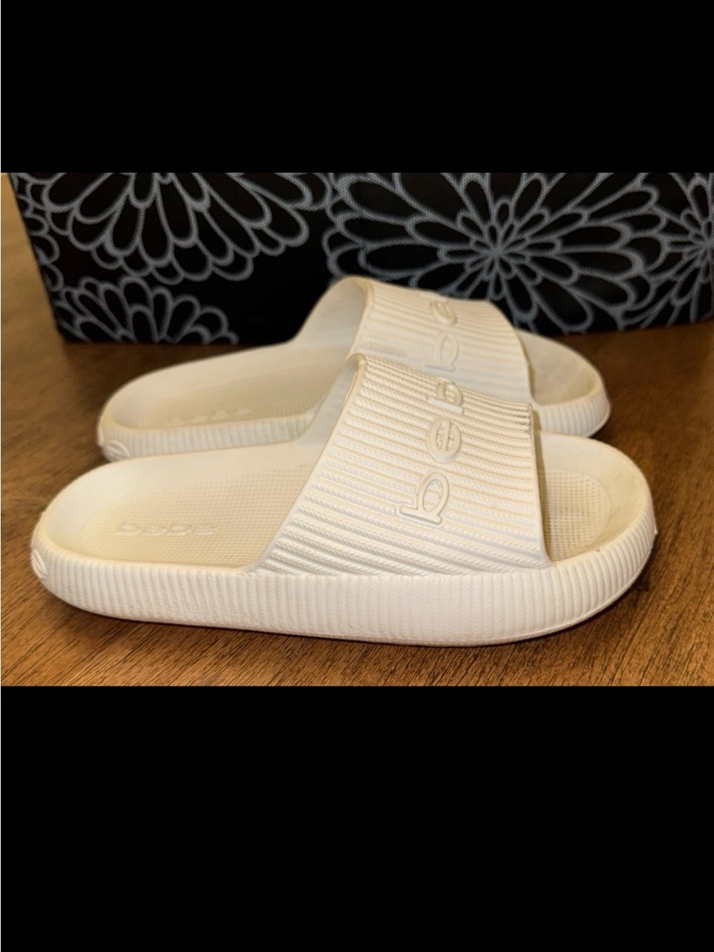 Girls Bebe slides